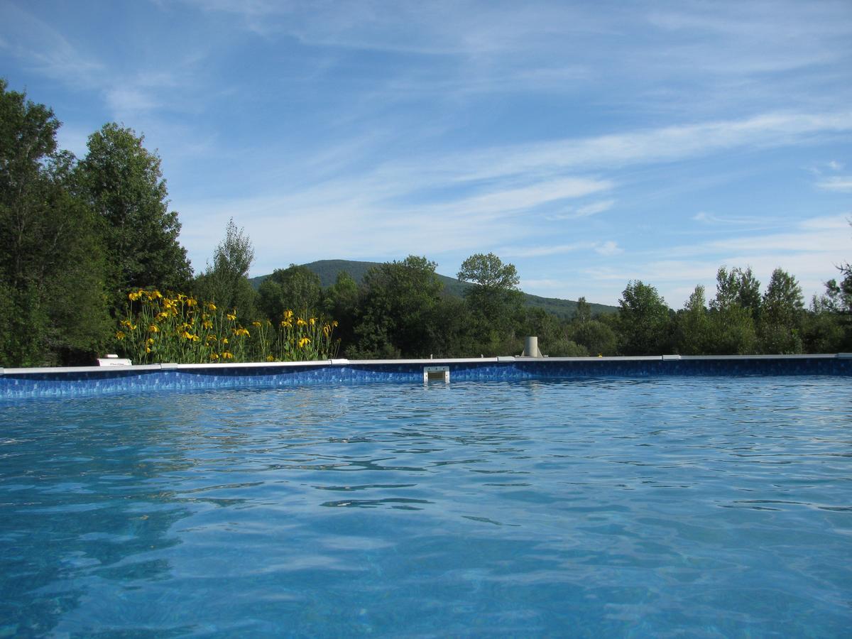 Gi'Temps Couette Et Cafe B&B Granby Εξωτερικό φωτογραφία